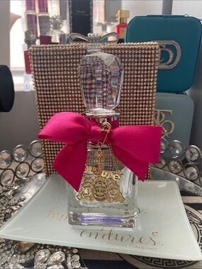 ✨Juicy Couture Decorative Glass Empty Perfume Bottle with Hot Pink Bow 🎀 ✨